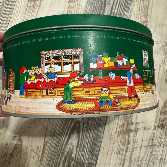 Vintage Christmas tin - Picture 4 of 4